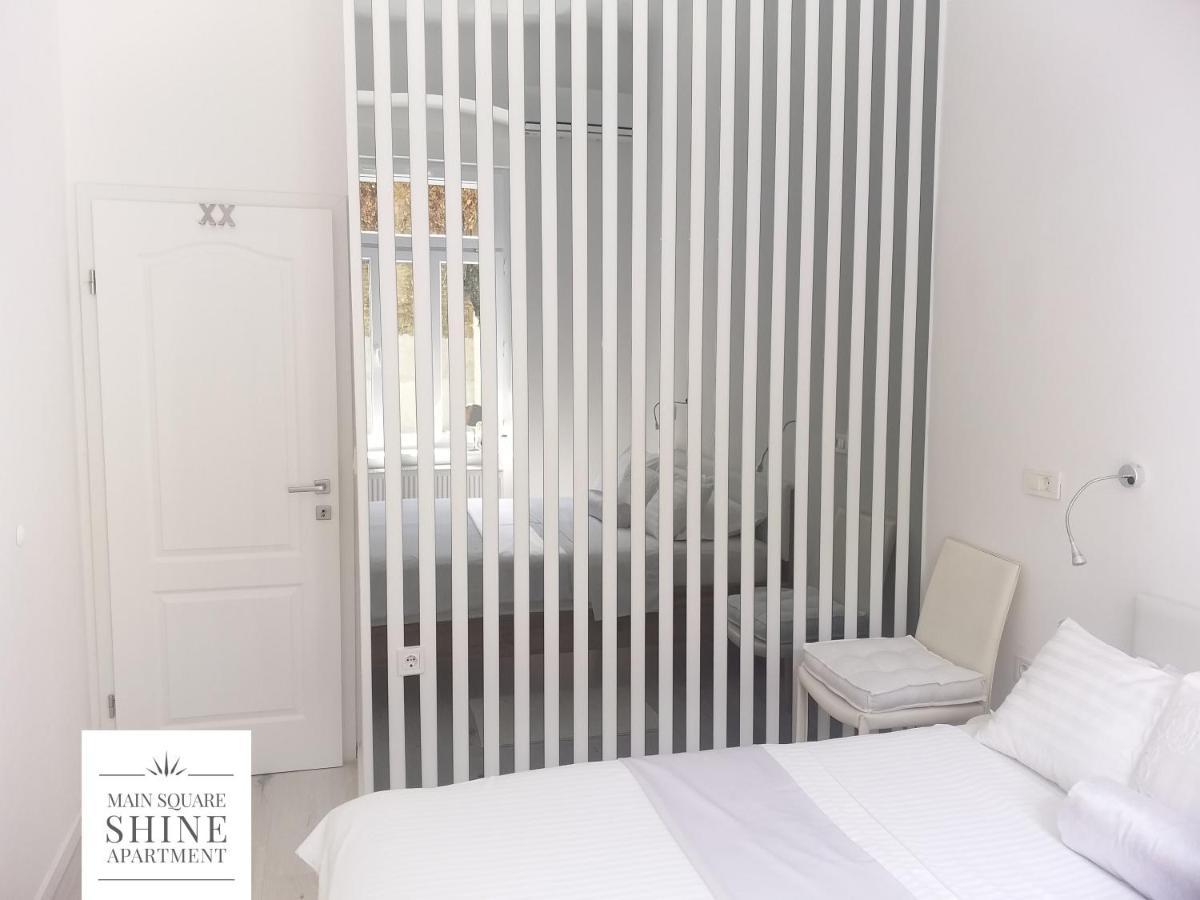 Luxurios And Historic Apartment "Shine" - Right On The Main Square Zagreb Buitenkant foto