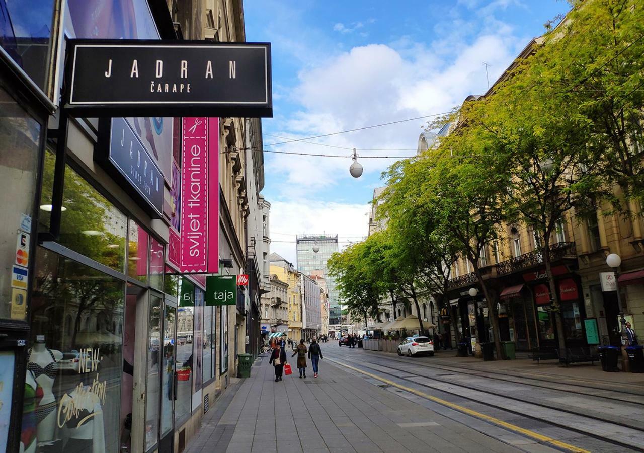 Luxurios And Historic Apartment "Shine" - Right On The Main Square Zagreb Buitenkant foto